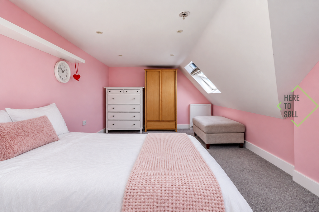 Property photo 3 of 11 Victoria Road, Barnet, En4 - Loft Bedroom