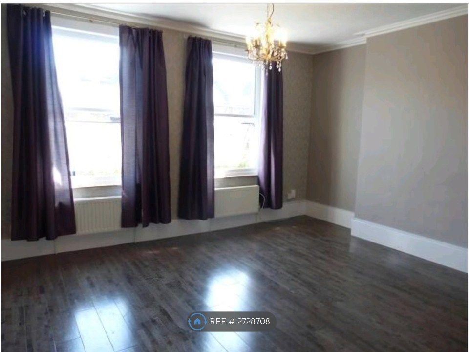 Property photo 2 of 6 Light & Airy Living Area