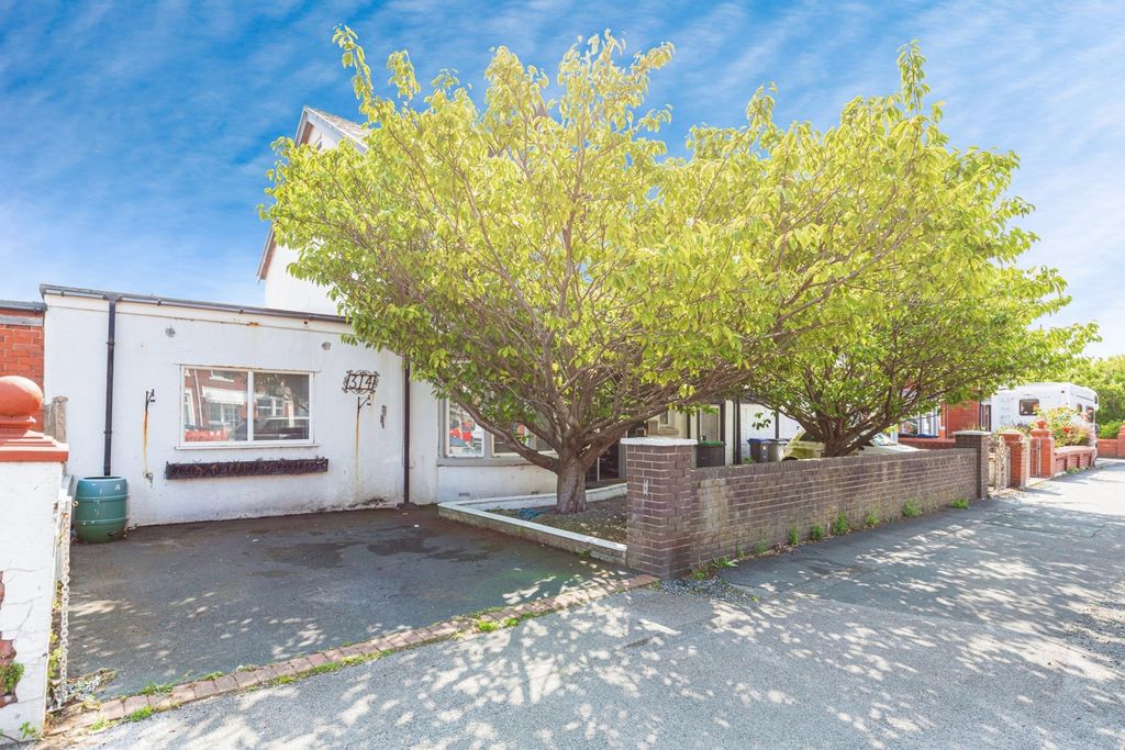 Property photo 1 of 17 Photo