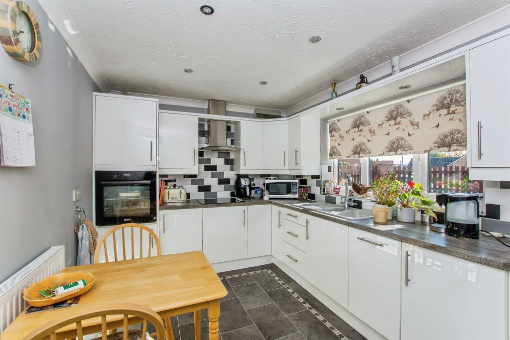 Property photo 3 of 22