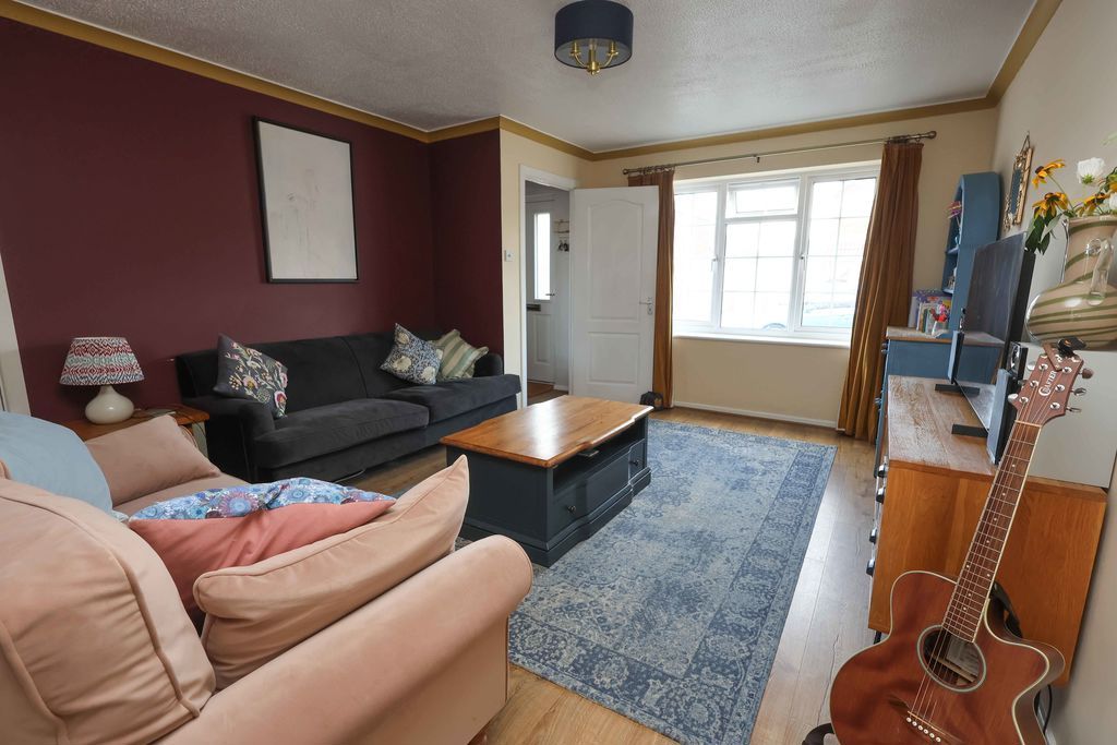 Property photo 2 of 15 Sitting Room