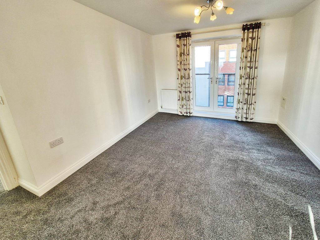 Property photo 3 of 6