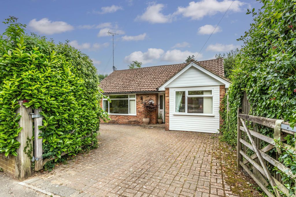 Property photo 1 of 19 Photo 13
