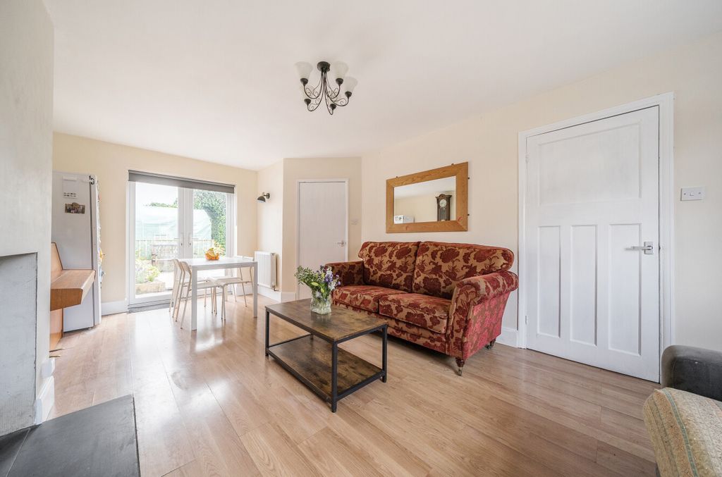 Property photo 3 of 21 1341223-12-68A4d3...