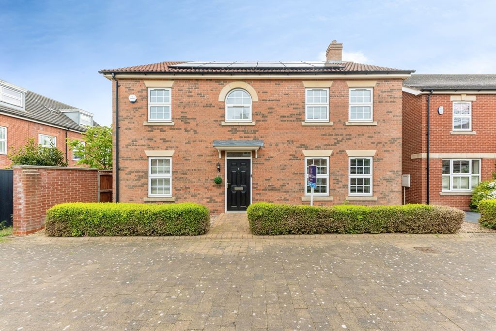 Property photo 1 of 32 Pbox-Img.Jpg