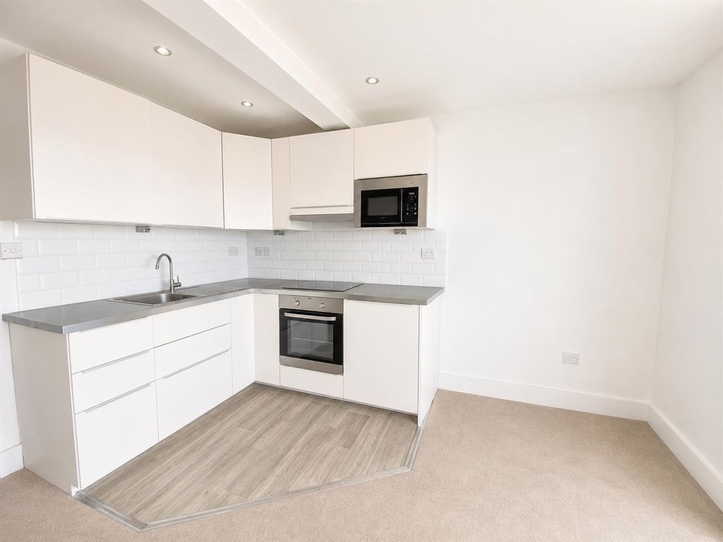 Property photo 3 of 7 2A2c161E-6839-498c-A8E5-B4010239Acdf.Png