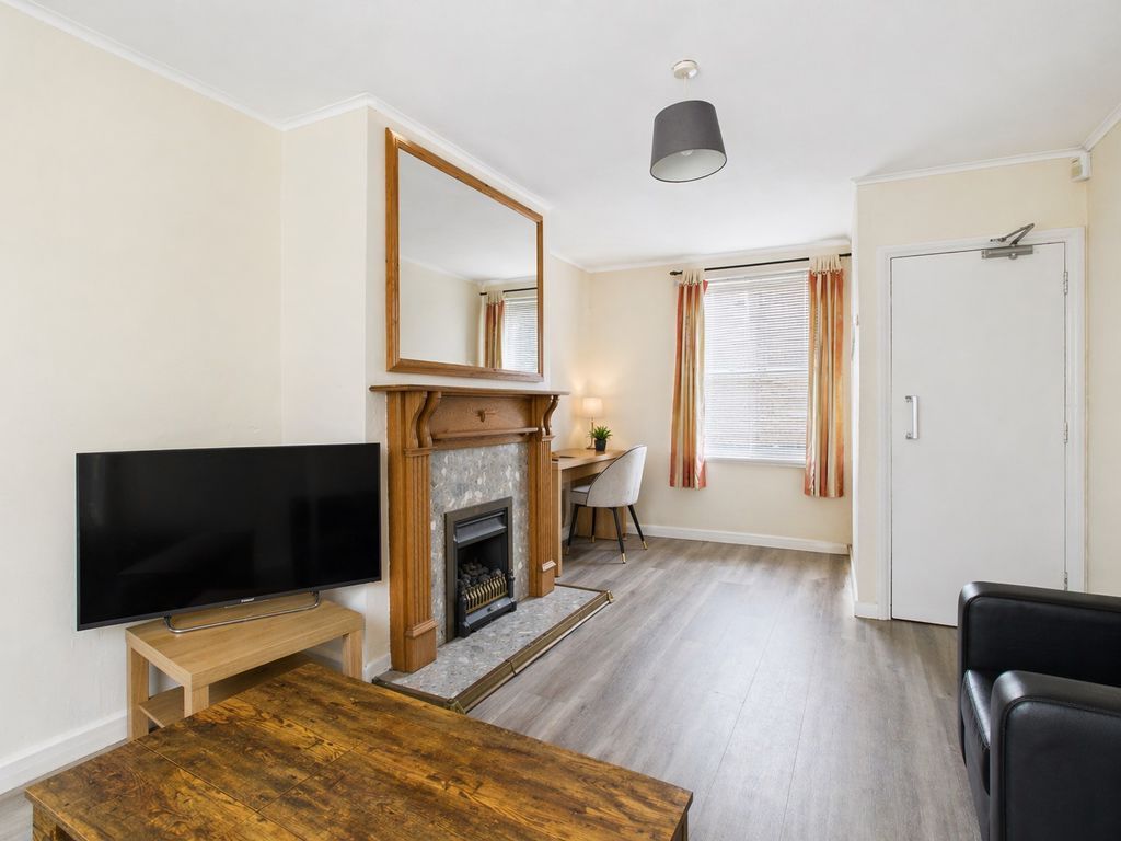 Property photo 3 of 17 Photo 11