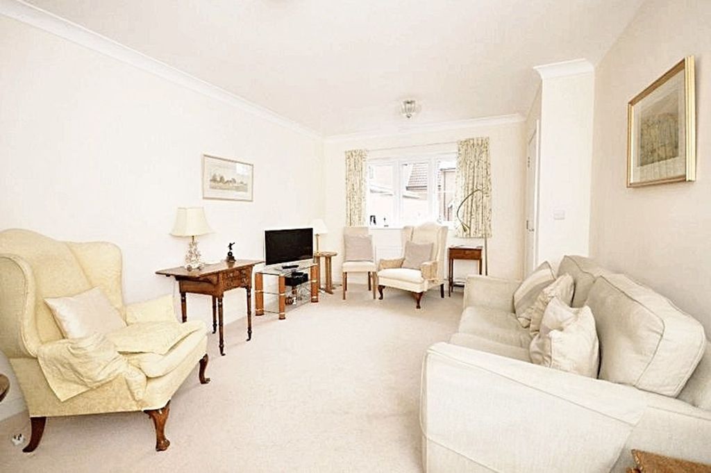 Property photo 2 of 6 Living Room