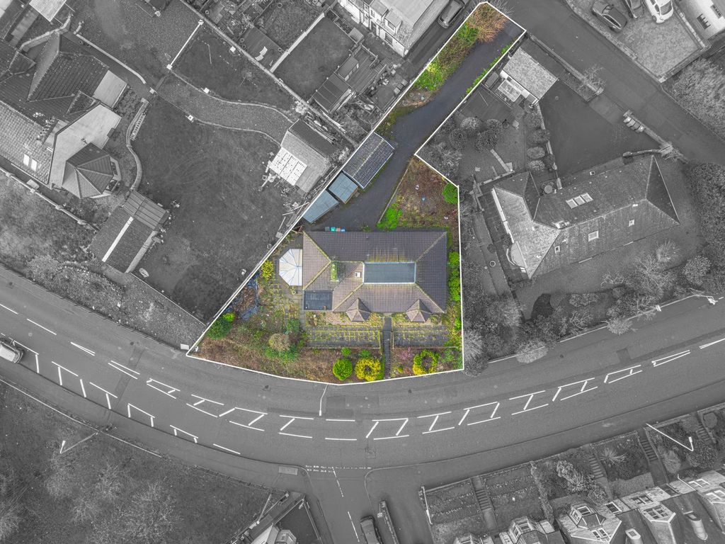 Property photo 2 of 27