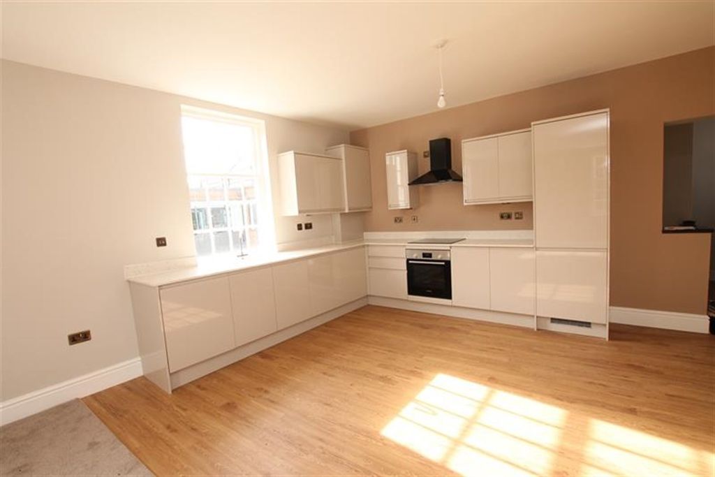 Property photo 2 of 29 (Main)