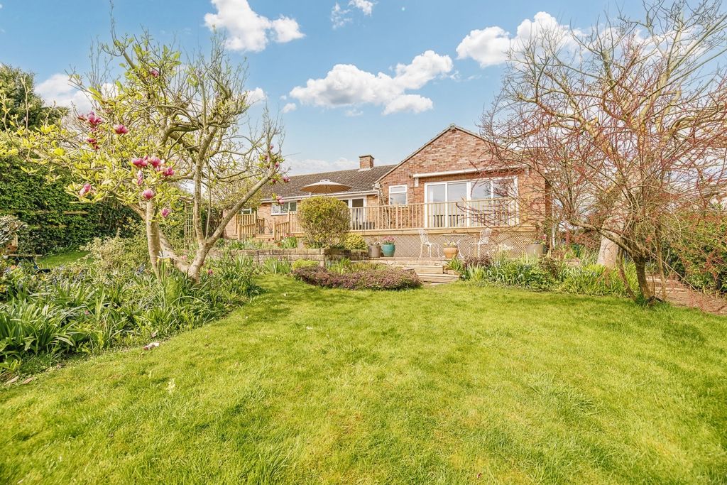 Property photo 1 of 27 Picture No. 09