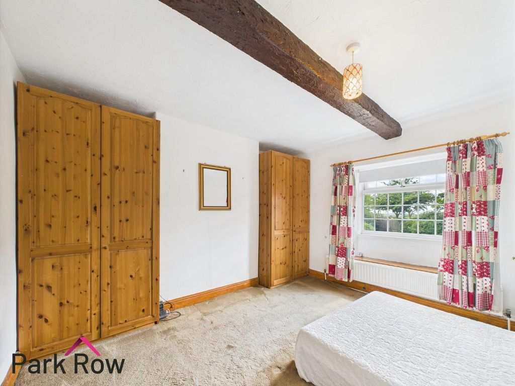 Property photo 3 of 34