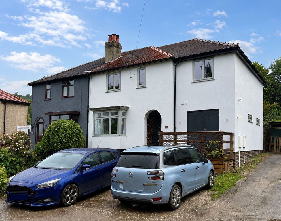 Property photo 1 of 32