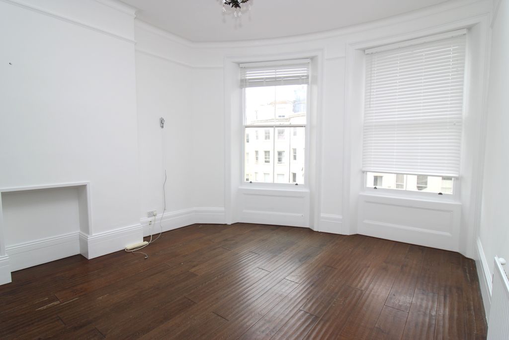 Property photo 2 of 9 Living Room