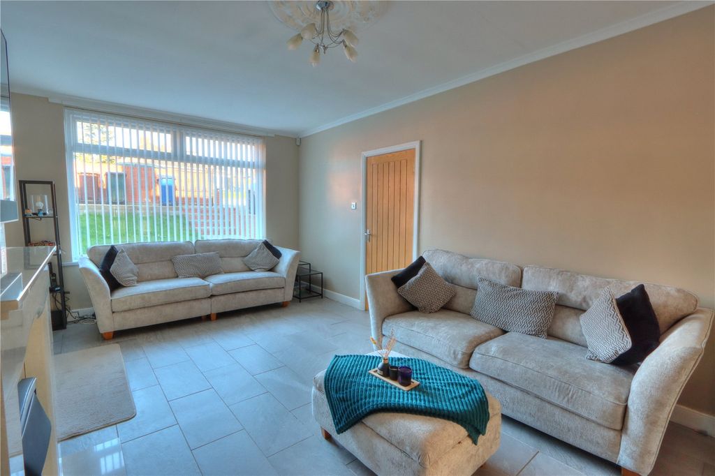 Property photo 2 of 16 Picture No. 05