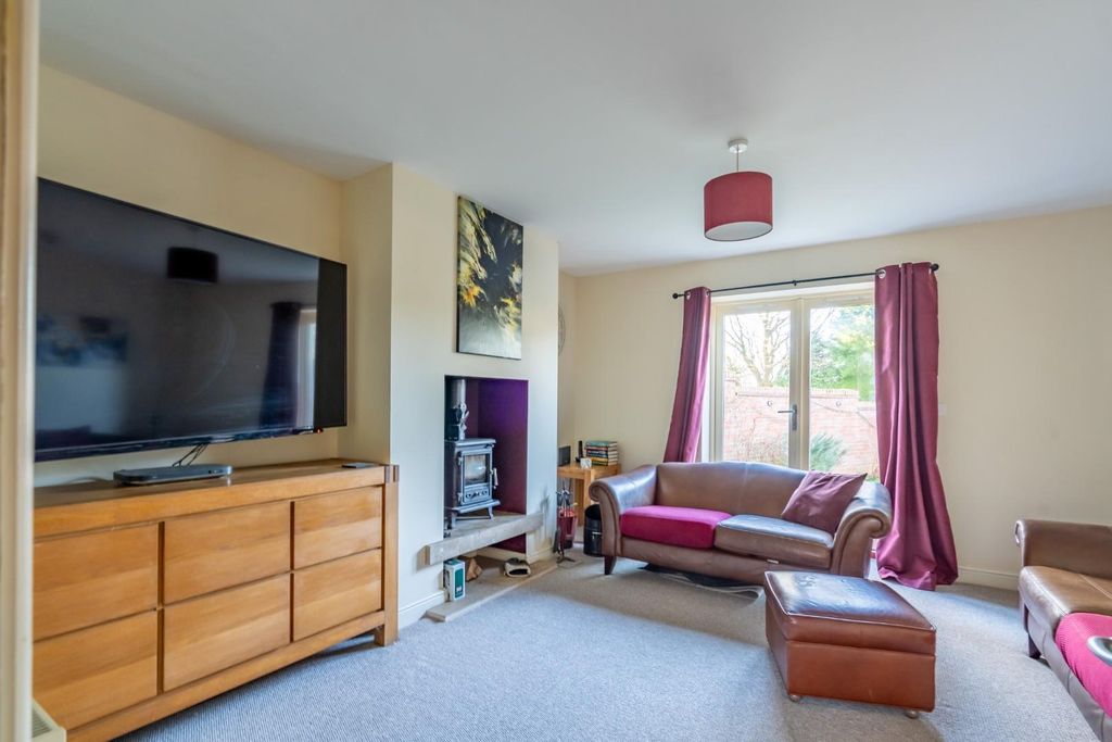 Property photo 2 of 20 Ashtree Gardens-5.Jpg
