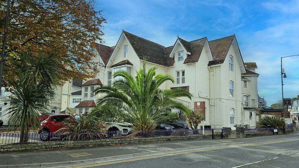 Property photo 1 of 11 20251104_120403Eee.Jpg