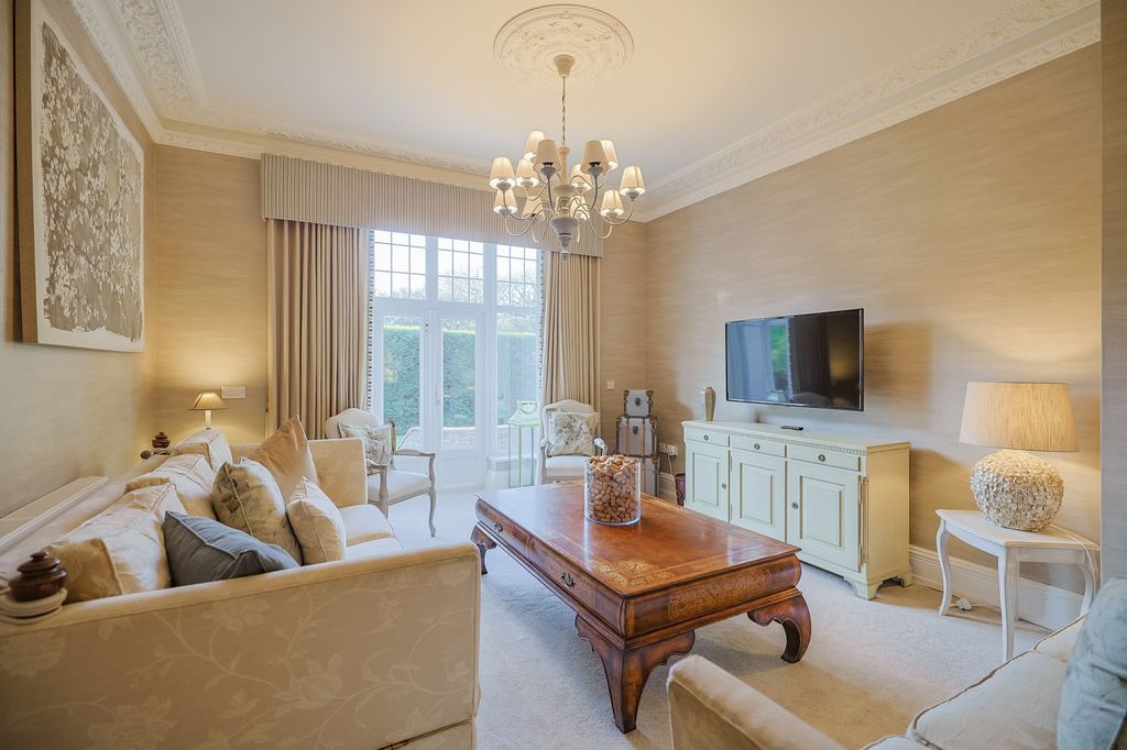 Property photo 3 of 45 The Pines, Gowerton - Web (3 Of 57).Jpg