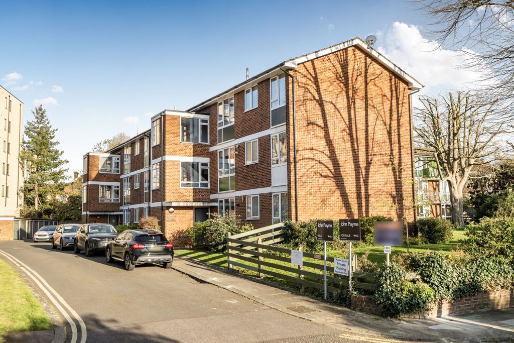 Property photo 1 of 15 External