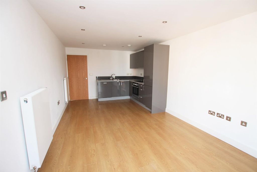 Property photo 3 of 7