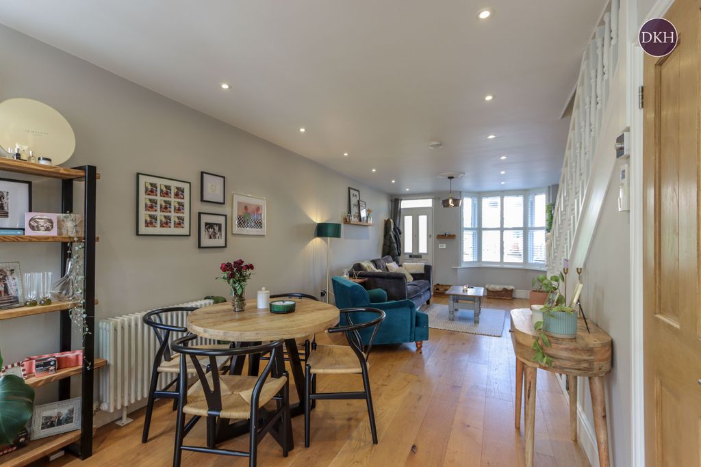 Property photo 3 of 14 Picture No. 14