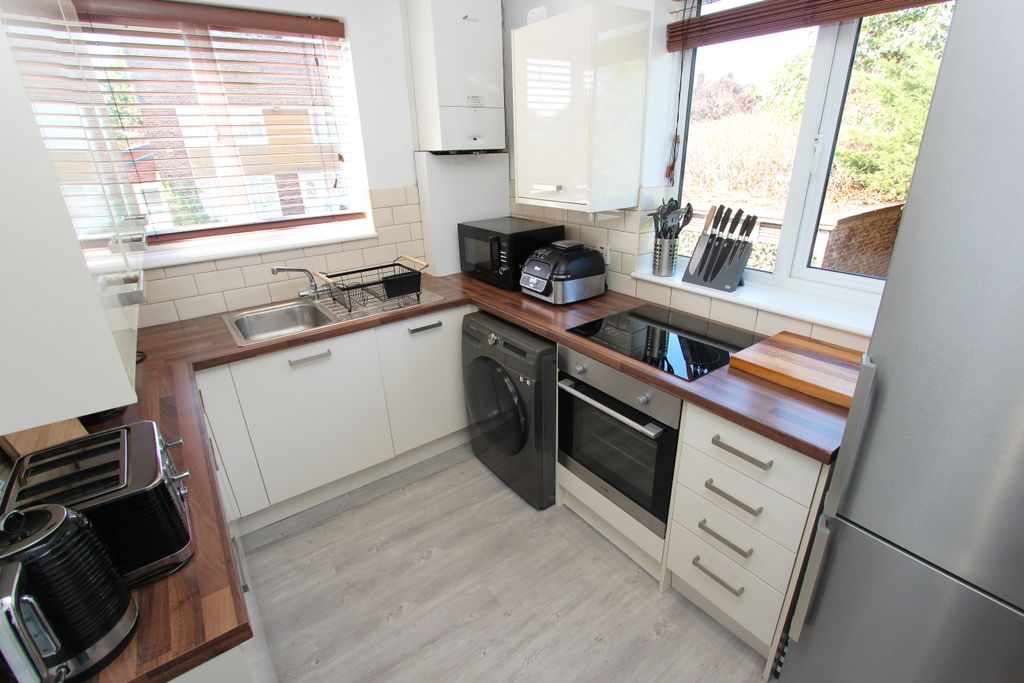 Property photo 3 of 10 Img_7771A