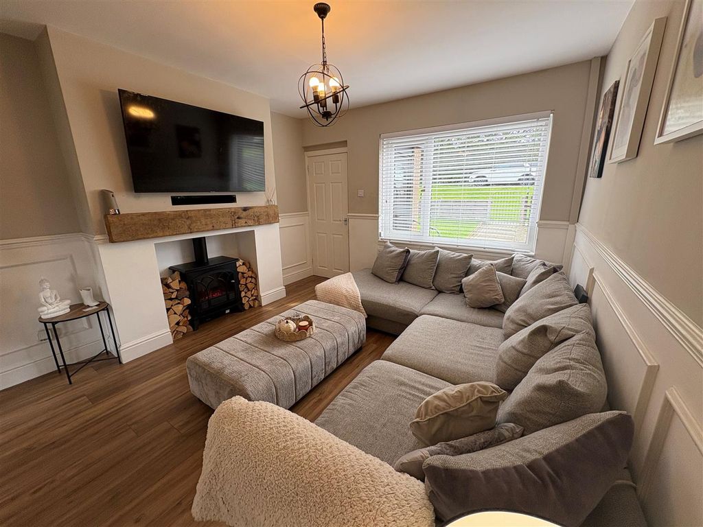 Property photo 2 of 17 Lr 1.Jpg