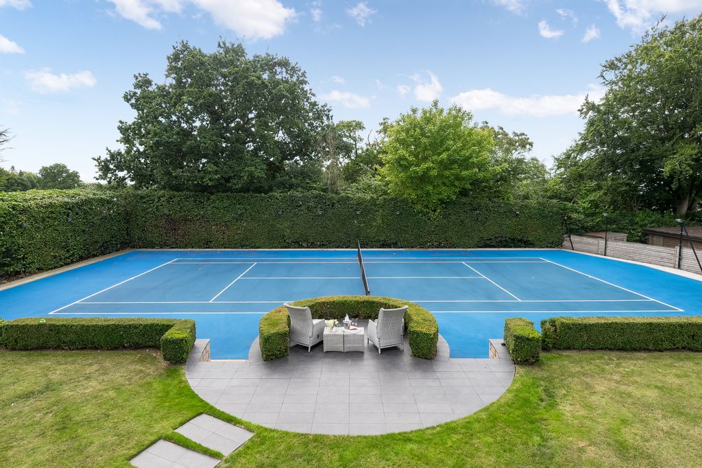 Property photo 3 of 46 Tennis Court