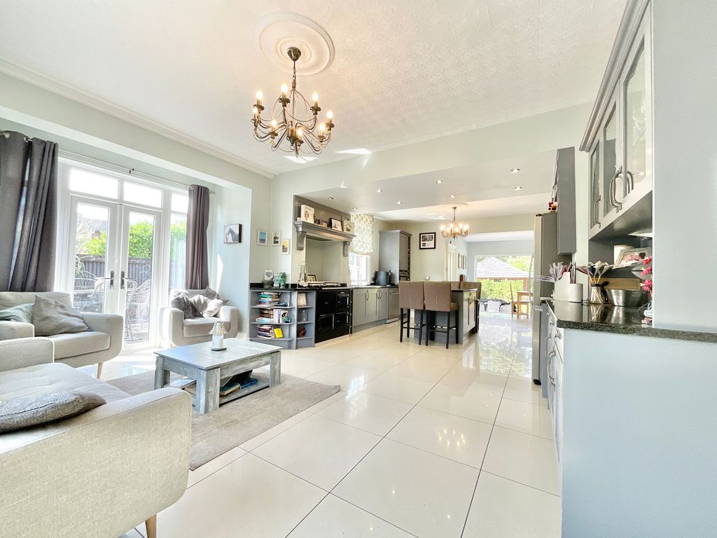 Property photo 2 of 47