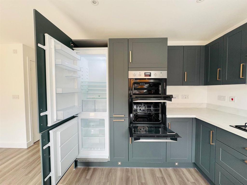 Property photo 2 of 21 Whatsapp Image 2025-06-17 At 15.20.50 (2).Jpeg