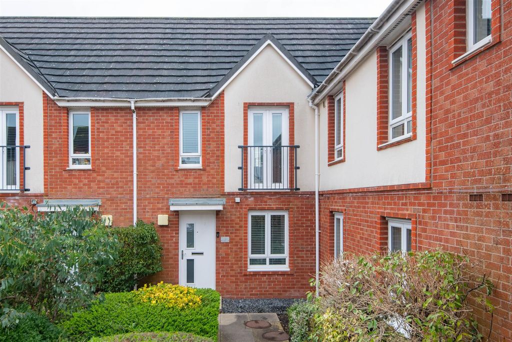 Property photo 1 of 14 Front Exterior