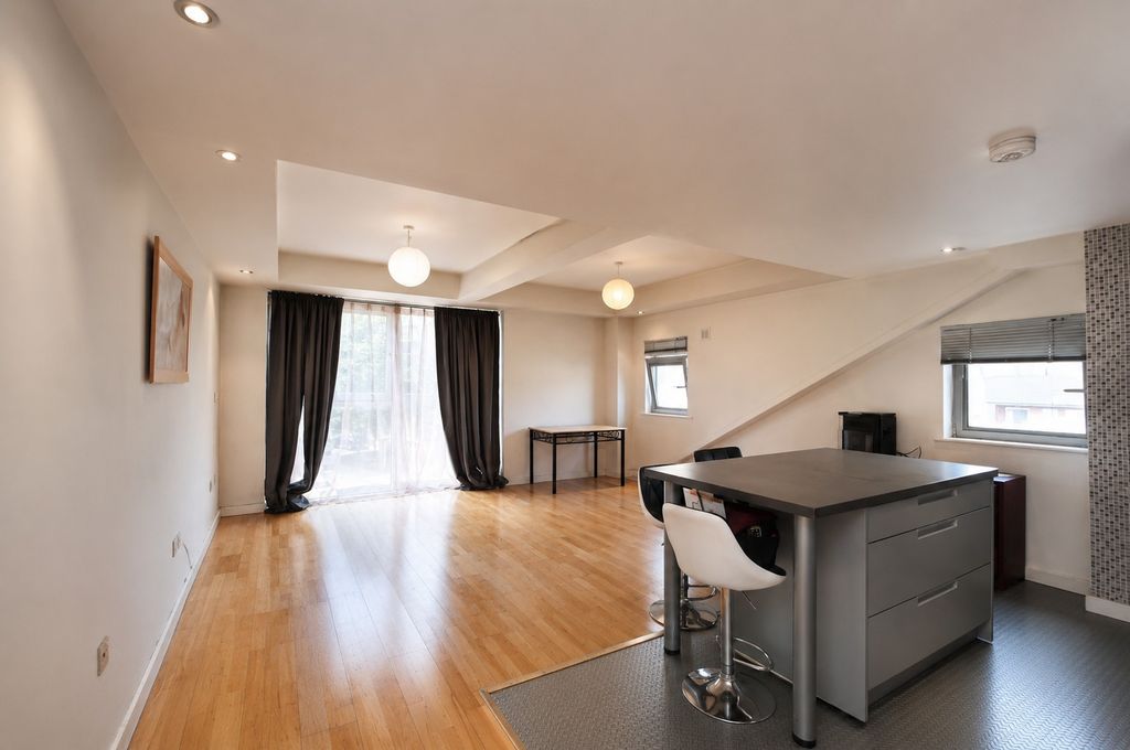 Property photo 2 of 13 2877801