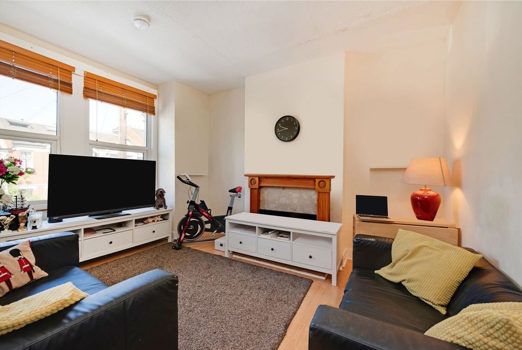 Property photo 3 of 5