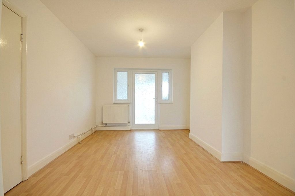 Property photo 3 of 10 Picture No. 13