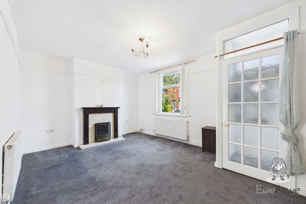 Property photo 2 of 9 20 (12)