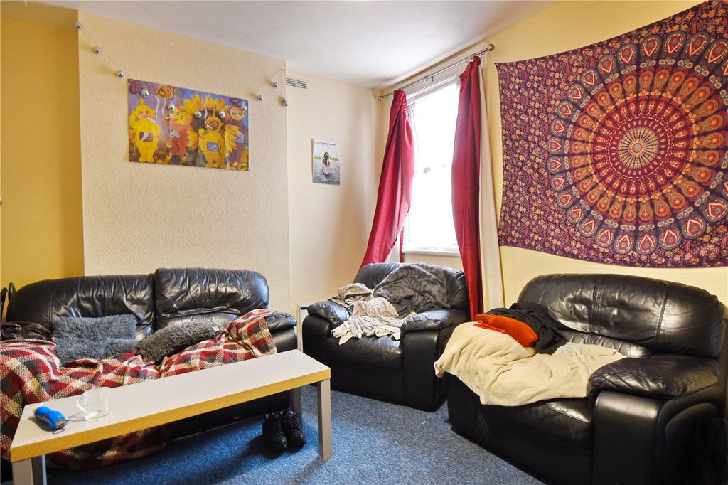 Property photo 3 of 9 Picture No. 04