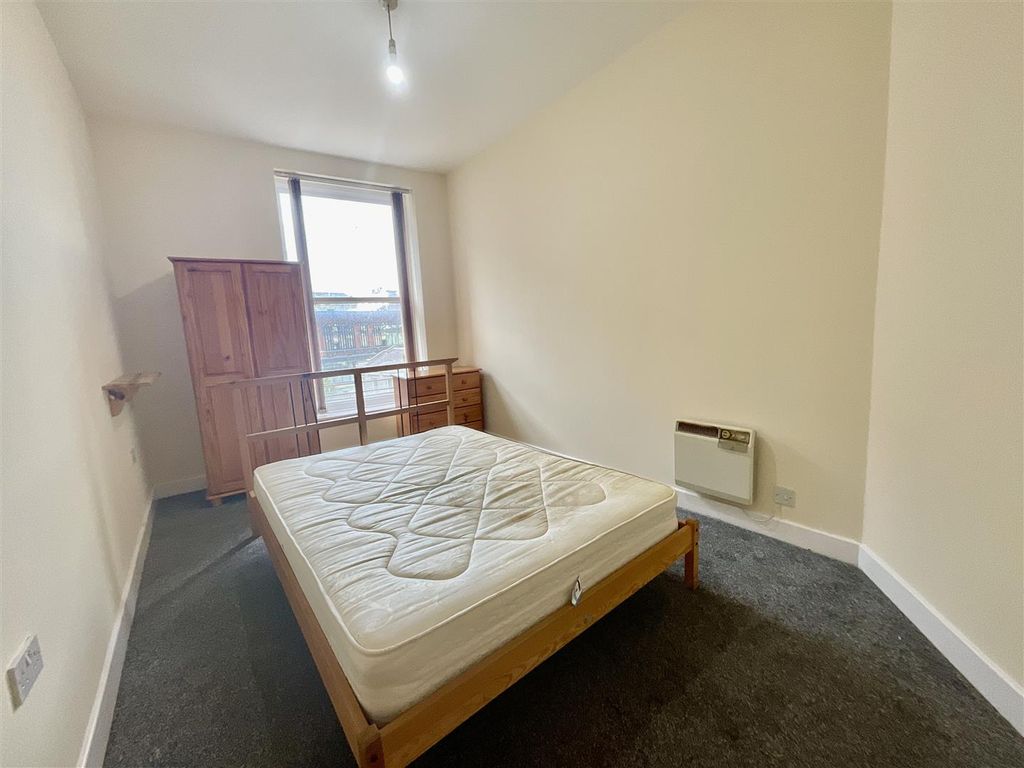 Property photo 1 of 8 Bedroom Two