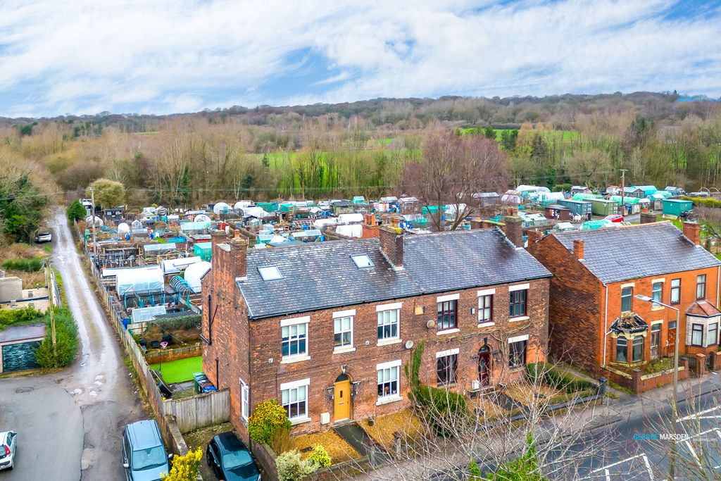 Property photo 2 of 28