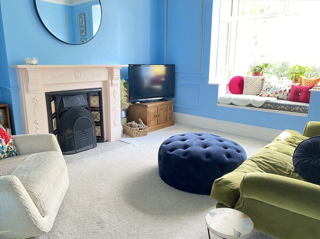 Property photo 2 of 10