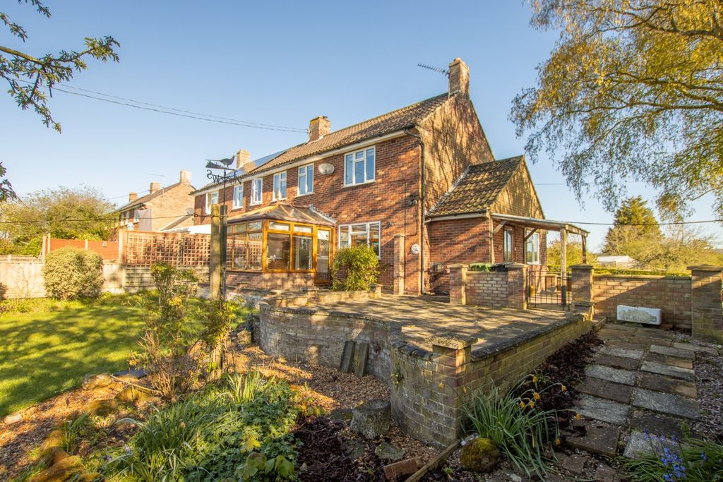 Property photo 2 of 31 5032214