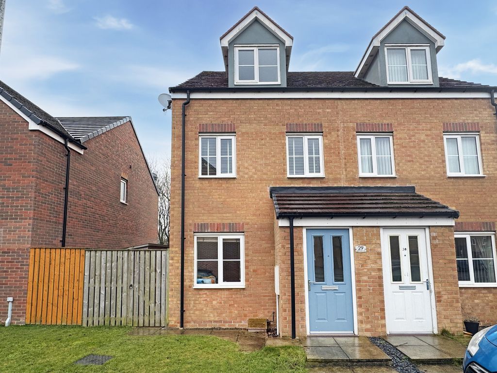 Property photo 2 of 35