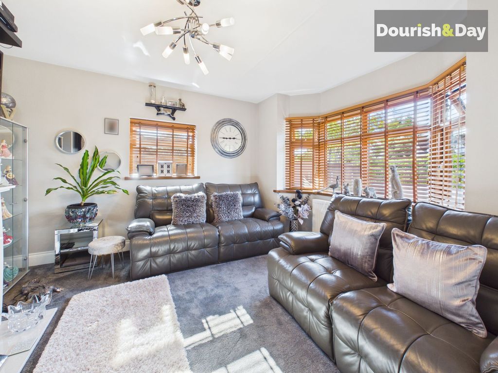 Property photo 2 of 34