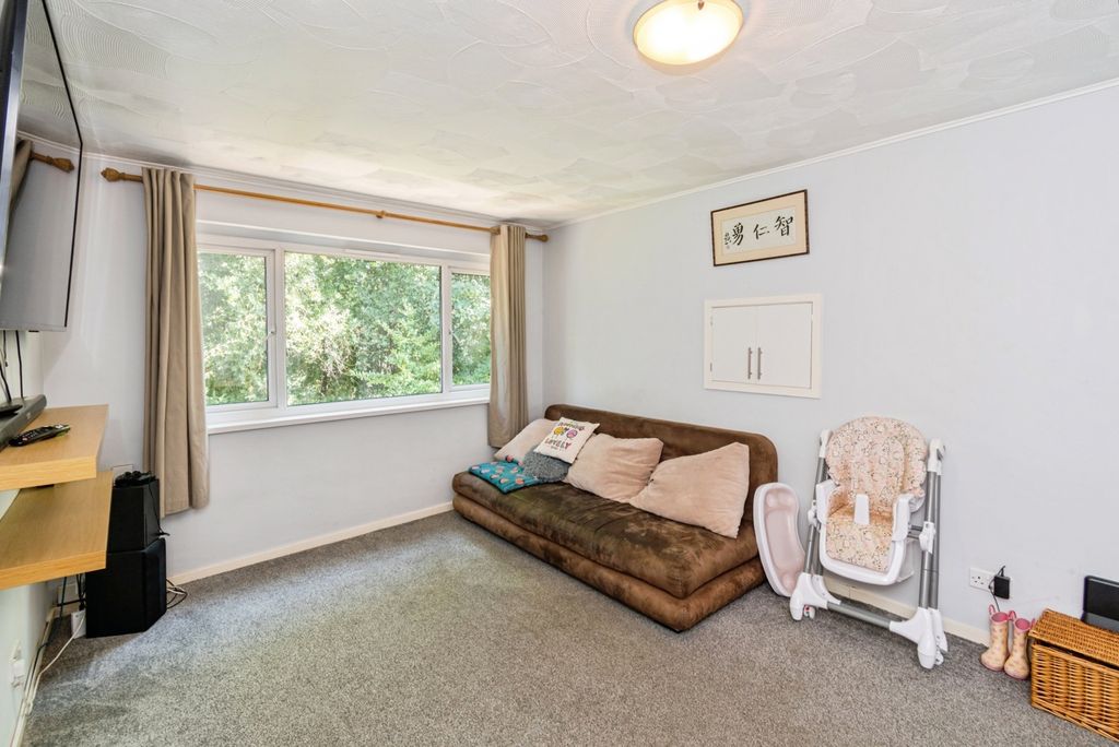 Property photo 2 of 8 Pbox-Img.Jpg