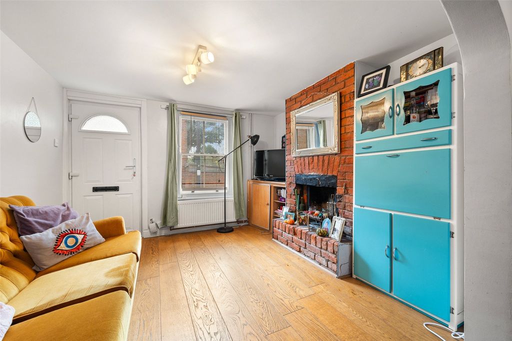 Property photo 2 of 12 Picture No. 15