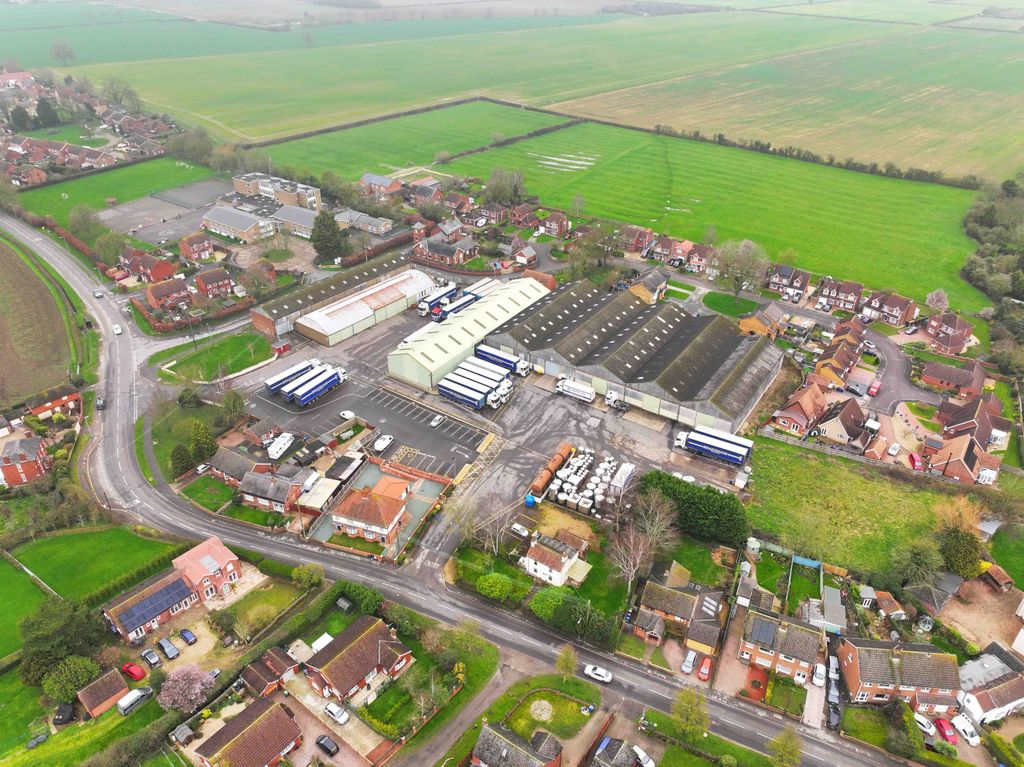 Property photo 3 of 13