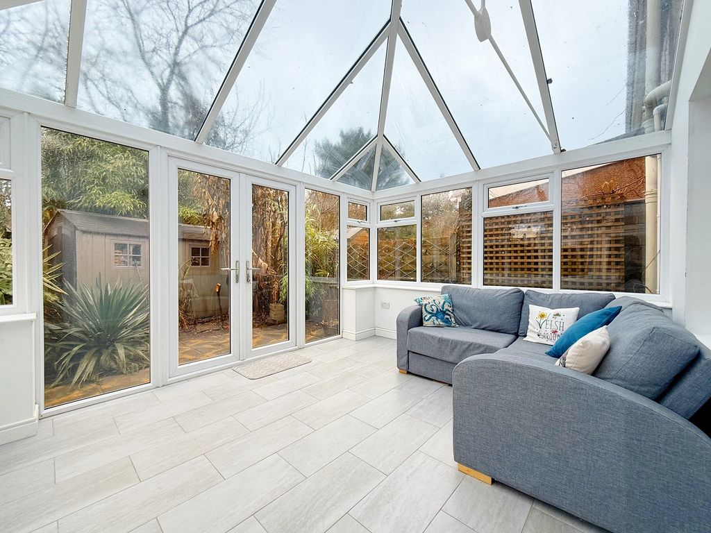 Property photo 2 of 37 Conservatory