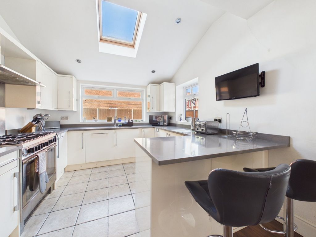 Property photo 3 of 17 Picture No. 26