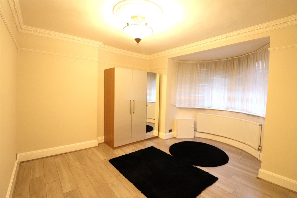 Property photo 3 of 4 Picture No. 02