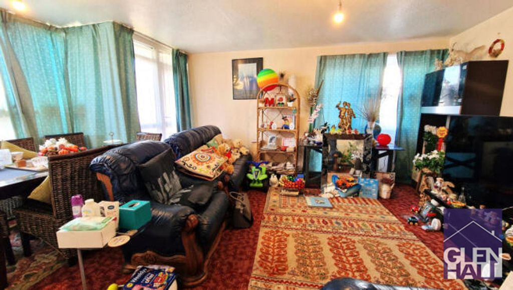 Property photo 3 of 11