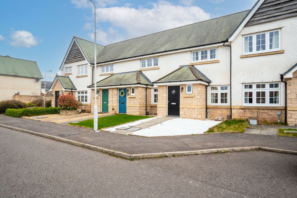 Property photo 2 of 24